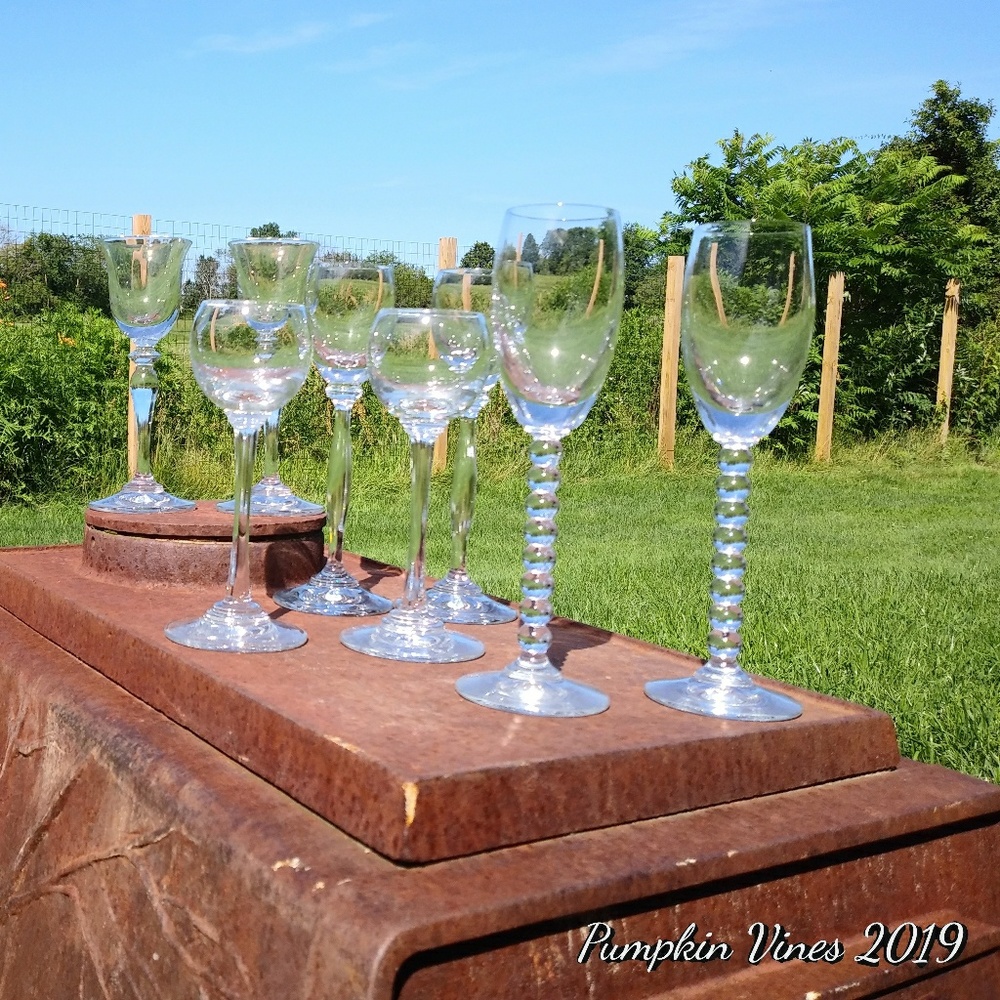 Set of 8 Decorative Cordial Glasses